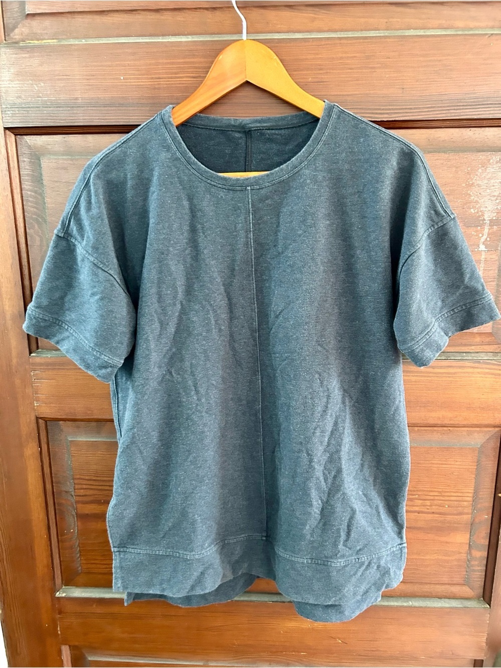 lululemon athletica Men’s Short Sleeve Tee in Heathered Naval - Picture 7 of 12